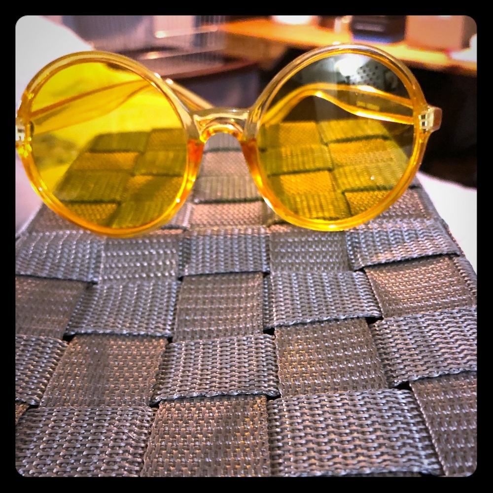 Oversized Clear Round Yellow Sunnies